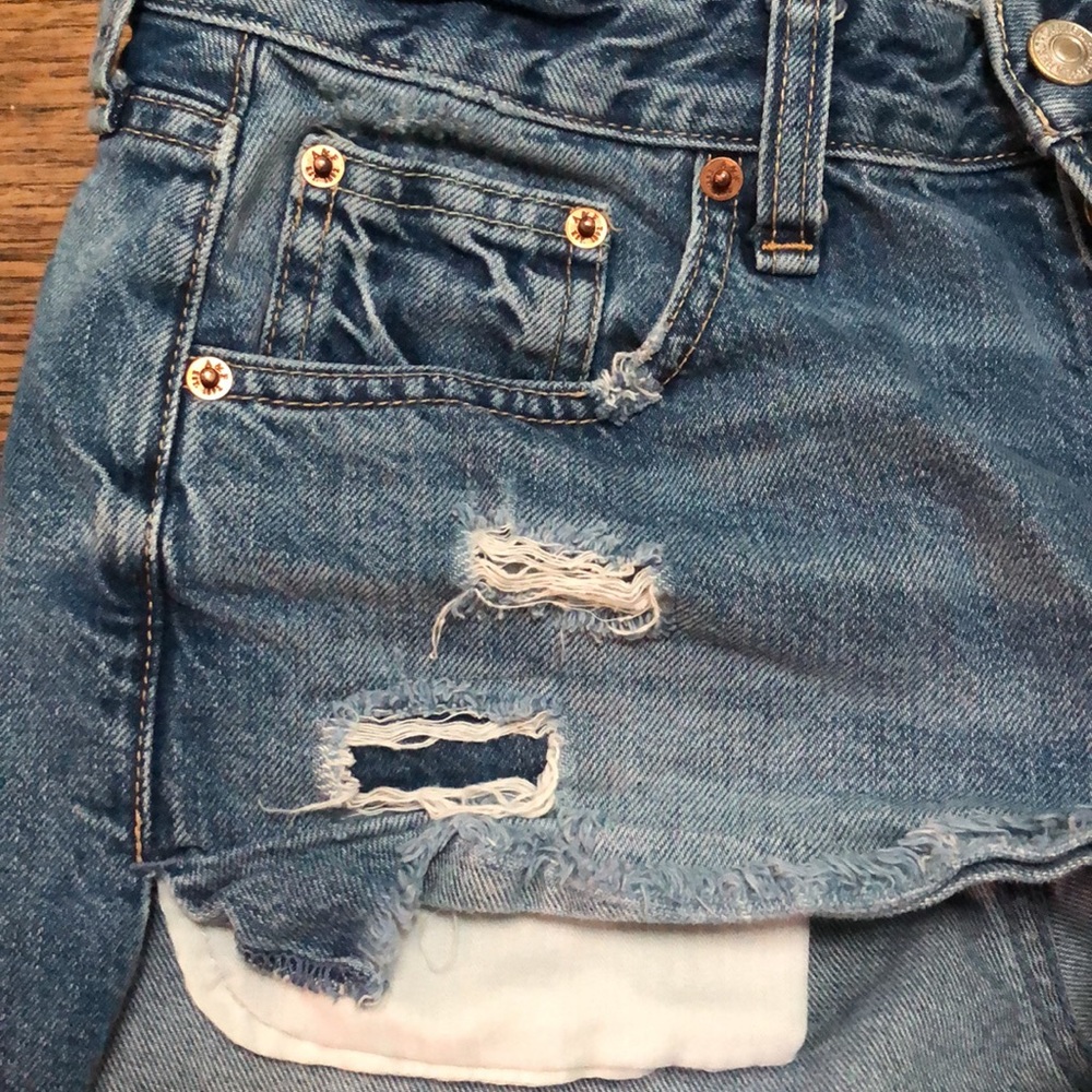 Abercrombie & Fitch Ames Low Rise Boyfriend Short - Picture 6 of 10
